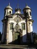 Igreja Catlica So Francisco de Assis em Ouro Preto. Smbolos da poca de prosperidade ocasionada pela grande quantidade de ouro nos sculos XVII e XVIII, at a proclamao da repblica foi a instituio religiosa oficial do Brasil. <br/> <br/> Palavras-chave: Instituies sociais, instituio religiosa, Igreja Catlica, Ouro Preto, barroco.