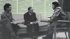 Esta foto  um registro do encontro de Che Guevara, Sartre e Simone de Beauvoir. O encontro aconteceu em 1960 em Cuba. <br/> <br/> Palavras-chave: Simone de Beauvoir, Sartre, Che Guevara.