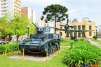 Blindado utilizado pelo exrcito brasileiro durante a II Grande Guerra, o avio Thunderbirth em segundo plano e o museu do Expedicionrio de fundo. <br/> <br/> Palavras-chave: segunda guerra, museu do expedicionrio, poder, poltica, ideologia.