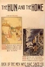 "Os Hunos(brbaros relacionados aos alemes segundo o cartaz) e sua casa." <br/> Um pouco da Inglaterra: nossas casas esto seguras, nossas mes e esposas a salvo, nossas crianas continuam brincando e no h temor. Um pouco da Blgica: Suas casa esto destrudas, suas mulheres esto mortas, suas crianas esto mortas ou escravizadas." <br/> No cartaz a imagem de uma cidade inglesa segura e uma da Blgica destruda.  <br/> <br/> Palavras-chave: imperialismo, poder, ideologia, guerra mundial, mdia, coero, manipulao miditica, analfabetismo miditico.